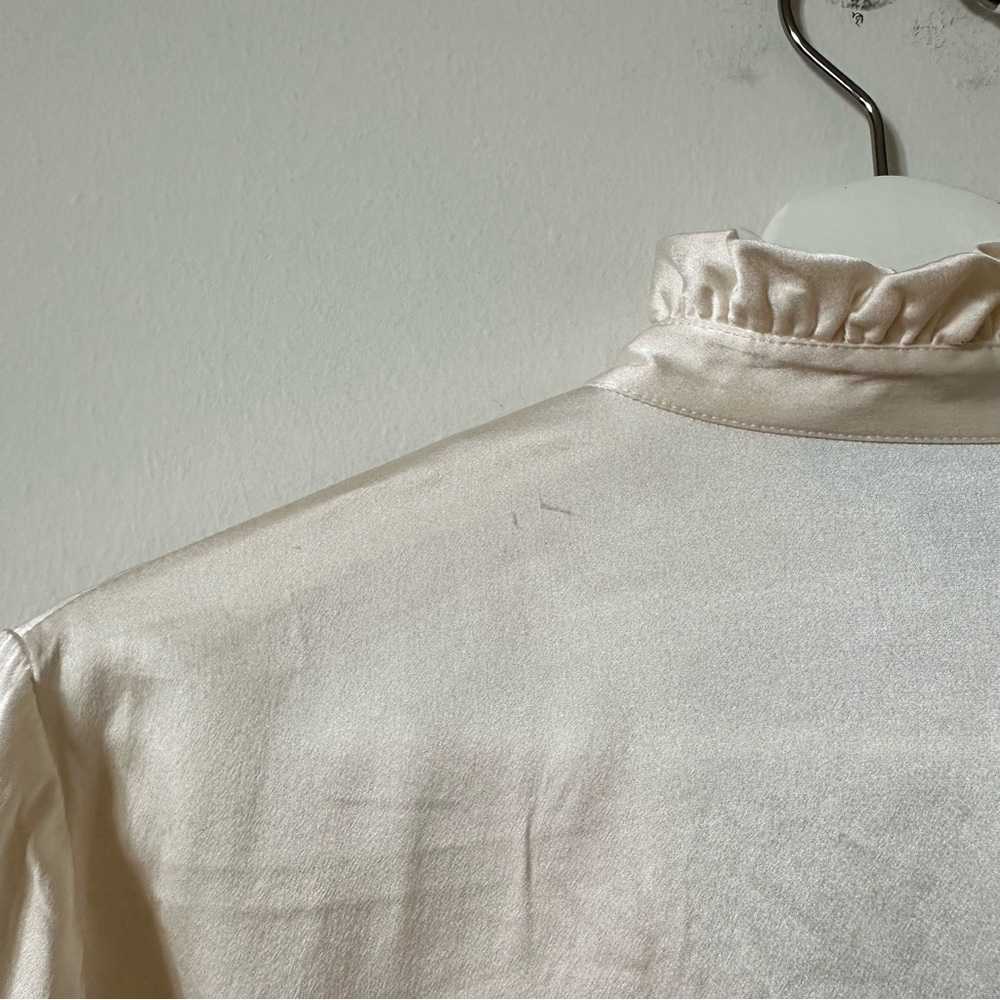 Lafayette 148 New York Silk Ruffle Blouse Cream Button Down Size 6 - Picture 9 of 9